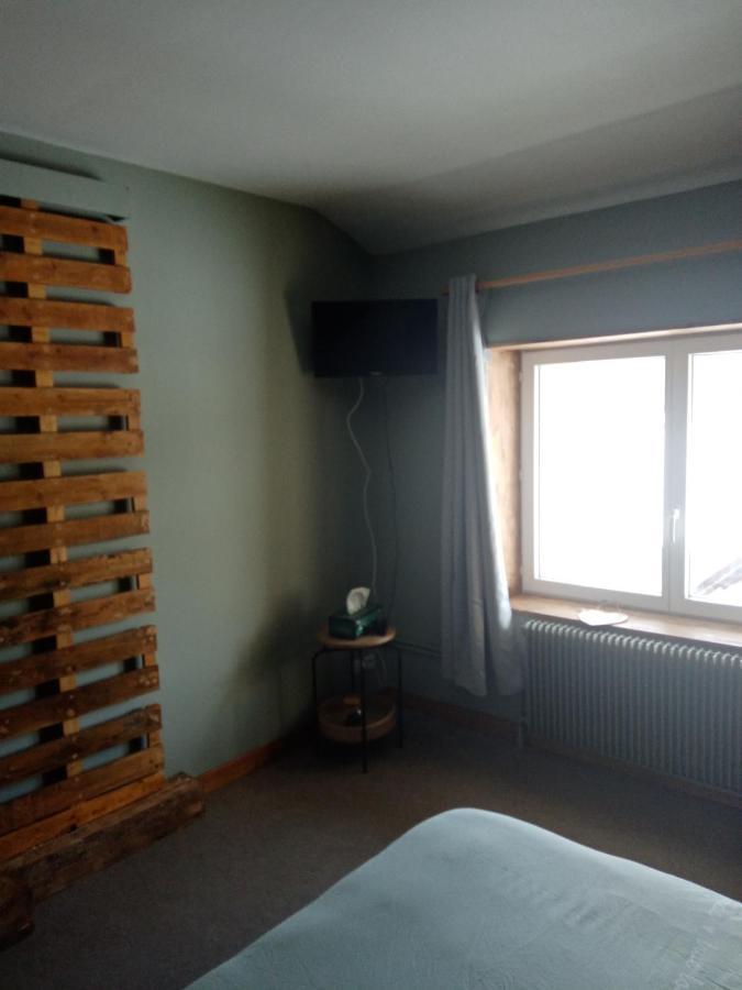 Les P'Tites Pistes Bed and Breakfast Chaux-des-Pres Εξωτερικό φωτογραφία