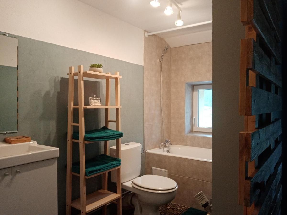 Les P'Tites Pistes Bed and Breakfast Chaux-des-Pres Εξωτερικό φωτογραφία
